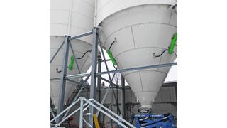 Luftkanonen (grün) im Einsatz am Silo (Bild: B+W)