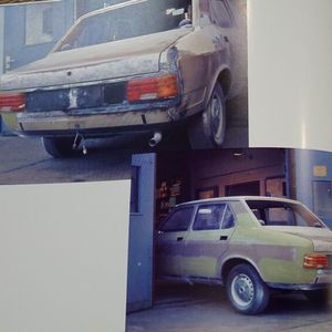 Der Kofferraum und die Heckpartie wurden neu gestaltet. Die Kofferraumlinie fällt beim Amalfi CS 1800 zum Heck hin stärker ab als beim Fiat 132. Die Rückleuchten, der Tankdeckel und das Heckblech stammten vom Mercedes-Benz Strich-8. Der Tankeinfüllstutzen wurde von der Seite ins Heckblech verlagert, was die Konstruktion eines neuen Tanks erforderlich machte. Zierteile wurden von verschiedenen deutschen Serienfahrzeugen entnommen.(Bild:  Dominsky – VCG)