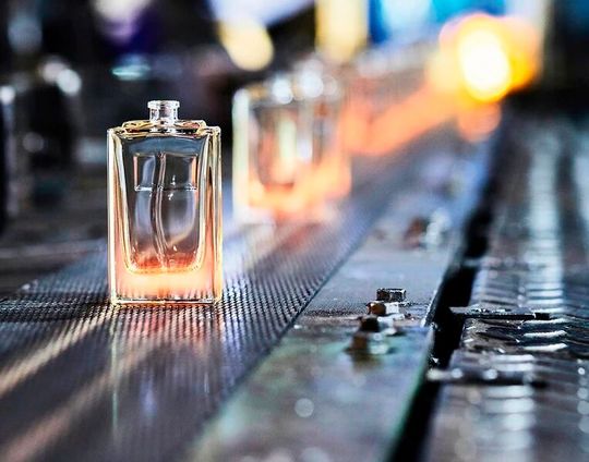 Heißer Boden für den Kosmetikverpackungshersteller Gerresheimer! Denn erneut mussten Übernahmegespräche zum strauchelnden Unternehmen beendet werden ...(Bild:  Gerresheimer)