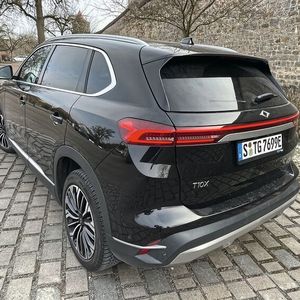 Im Außendesign ist das Fahrzeug als klassisches SUV gezeichnet.(Bild:  Grimm – VCG)