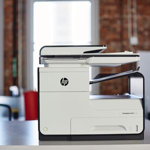 Bis zu 55 Seiten pro Minute druckt der HP PageWide Pro 477dw.
