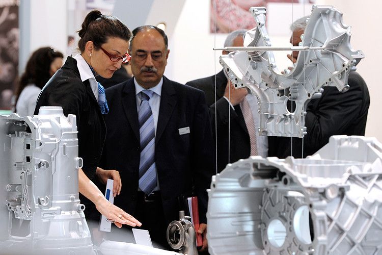 Für die Besucher bietet die Messe Düsseldorf gemeinsam mit den Verbänden VDEh und bdguss geführte Highlight-Touren zu den ecoMetals-Teilnehmern auf Deutsch und Englisch an. (Foto: Messe Düsseldorf)