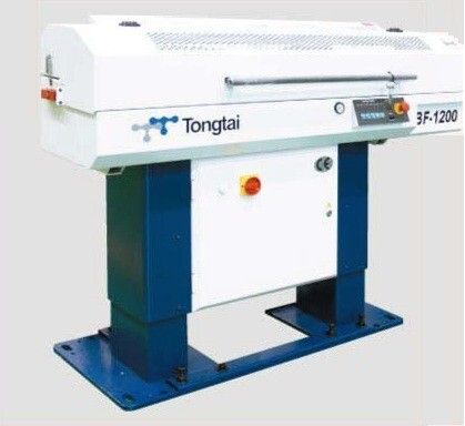 Tongtai bietet optional einen Stangenförderer vom Typ BF-1200 an... (Bild: Tongtai)