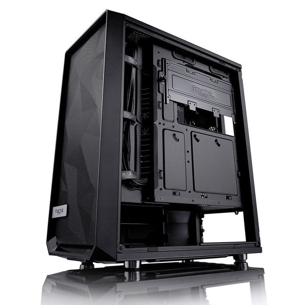 Hinter dem Stahlseitenteil kommt die Kabelführung zum Vorschein. Das Gehäuse selbst steht auf silbernen Standfüßen, die für genügend Abstand zum Netzteillüfter im Gehäuseboden sorgen. (Fractal Design)