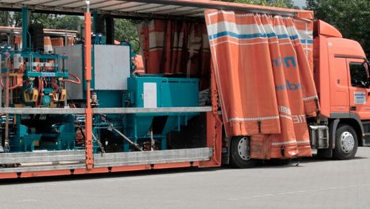 Der VDMA registriert, dass die Maschinenauslieferungen aus Deutschland zwar anziehen, aber an das Vorkrisenniveau nicht ganz anknüpfen werden. Fehlende Logistikkapazitäten und die bekannten Lieferengpässe bremsen die Branche demnach vor dem Ziel noch aus. Der VDMA registriert, dass die Maschinenauslieferungen aus Deutschland zwar anziehen, aber an das Vorkrisenniveau nicht ganz anknüpfen werden. Fehlende Logistikkapazitäten und die bekannten Lieferengpässe bremsen die Branche demnach vor dem Ziel noch aus.