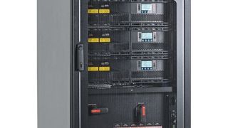 Mit einem Modulwirkungsgrad von 97,6 Prozent wird die DPA 250 S4 als die derzeit energieeffizienteste unterbrechungsfreie Stromversorgung auf dem Markt vorgestellt. ABB ist richtungsweisend in der modularen USV-Technologie und die Einführung der DPA 250 S4 soll neue Maßstäbe in Bezug auf Zuverlässigkeit und Energieeffizienz setzen. (ABB Stotz-Kontakt )