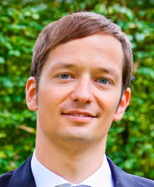 „Außer der FEM-Optimierung wurde manuell nach Möglichkeiten einer punktuellen Verstärkung gesucht, die mit möglichst wenig zusätzlichem Gewicht einhergeht“, schildert Raik Rademacher, Teilprojekleiter Engineering, die Vorgehensweise der Entwickler von ARRK Engineering. (ARRK Engineering)