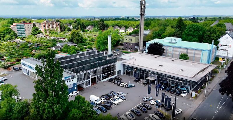 Der Betrieb in Solingen (Schlagbaumer Straße) mit Vertrieb Pkw sowie Service für Pkw und Van ist der dritte Standort, den Lueg im Bergischen Land übernimmt.  (Bild: Ernst & Young )