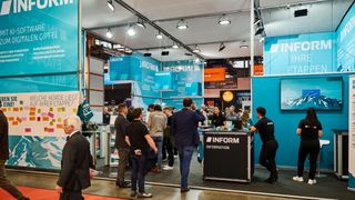 Ein zentrales Thema am Messestand war das Thema „Explainable AI“. (Bild: Inform)