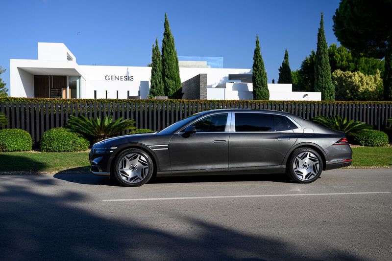 Die Langversion ist fast 5,50 Meter lang. (Bild: Genesis)