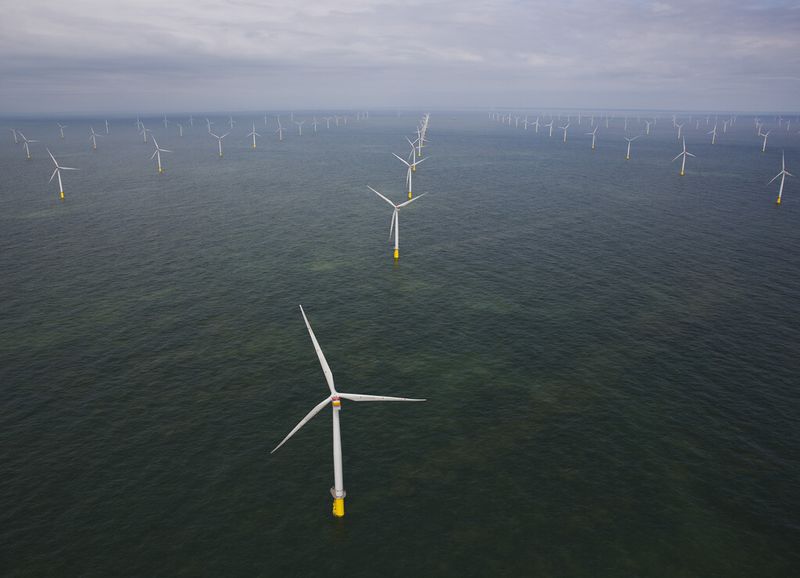 London Array ist der weltgrößte Offshore-Windpark. Die erste Ausbaustufe nimmt eine Fläche von 100 km² ein. Alle Windenergieanlagen von London Array werden von einer Service-Station in Ramsgate überwacht. (Bild: Siemens)