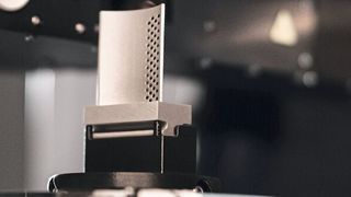 Die Sensoren können für die spezifischen GD&T-Messungen und das Prüfteil selbst konfiguriert werden und in einem einzigen Scan Datenpunkte erfassen, um ein 3D-Modell mit hoher Dichte zu erstellen. Dadurch ist es möglich, Objekte aus einer Vielzahl von Materialien mit komplexen Geometrien, einschließlich Bohrungen, Hinterschneidungen, Fasen und Oberflächen, schnell und mikrometergenau zu vermessen. (DW Fritz Automation)