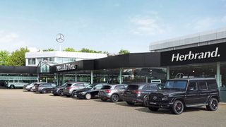 Seit Juli 2025 firmiert der ehemalige Spielvogel-Betrieb in Bergheim unter dem Namen Herbrand. (Bild: Herbrand-Gruppe)