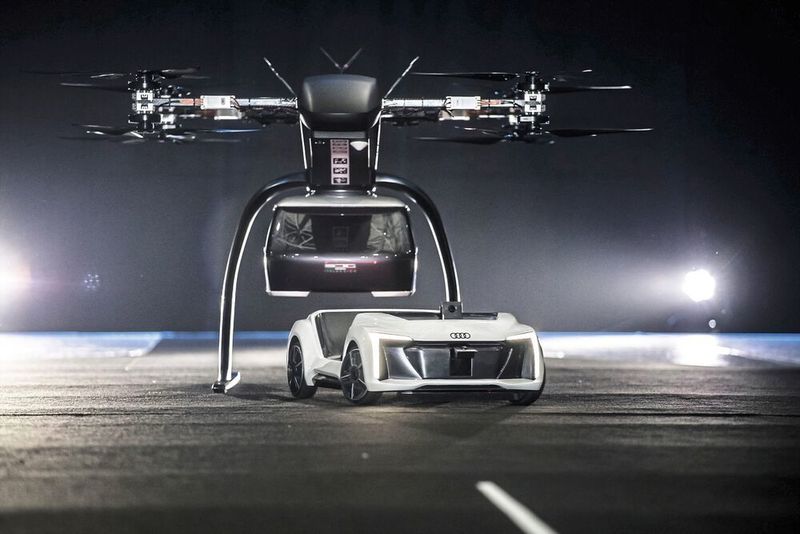 Das Flugtaxi-Konzept soll ein selbstfahrendes Elektroauto mit einer Passagierdrohne kombinieren. (Audi)