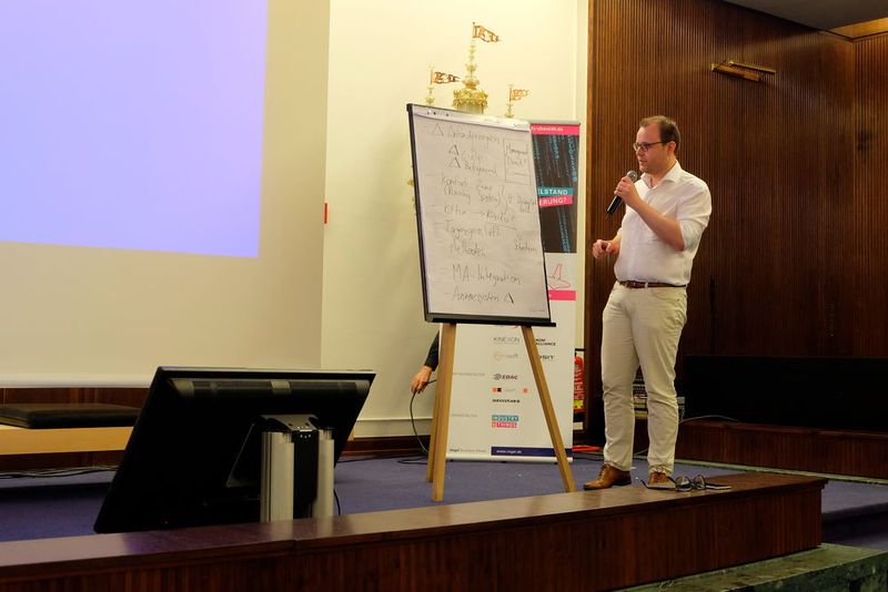 Finale: Zusammenfassung der Ergbnisse aus den Worldcafés (Bild: Schreier)