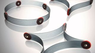 Ein wandlungsfähiger Küchenbegleiter und Esstischschoner ist der „Krempel“, ein von oha-design konzipierter Topfuntersetzer dessen positive Eigenschaften nicht zuletzt dem BASF-Hochleistungskunststoff Ultrason P, einem Polyphenylsulfon (PPSU), zuzuschreiben sind.  (BASF)