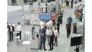 Auf der diesjährigen Hausausstellung von Chiron werden verschiedene innovative Komplettsysteme aus Bearbeitungszentrum und Automation präsentiert. (Bild: Chiron Group)