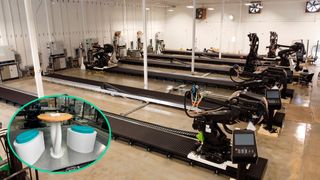 Haddy baut ein globales Netzwerk lokaler Mikrofabriken auf, die mit hybriden Flexbot-Systemen und Recyclingeinheiten ausgestattet sind. Das soll die Lieferkette verkürzen und die Umwelt durch Abfallvermeidung entlasten.  (Bild: Haddy)