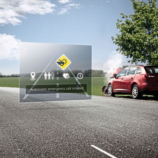 Das Notrufsystem eCall wird in den nächsten Jahren auf 4G/5G umgestellt. Damit die Funkmodule funktionieren, kommt spezielle Messtechnik zum Einsatz.(Bild:  Rohde & Schwarz)