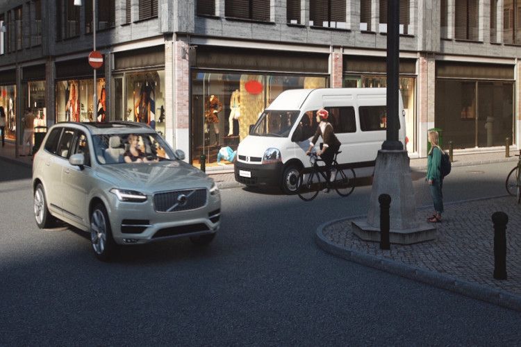 Volvo sieht in der Vernetzung von starken und schwachen Verkehrsteilnehmern einen wichtigen Schritt in eine sichere Zukunft. (Foto: Volvo)