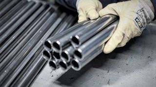 Es wird trübe mit der weltweiten Stahlversorgung! Der Grund sind die Sanktionen gegen Russland wegen des Ukraine-Kriegs. Die Preise schießen in die Höhe. Hier ein Lagebericht. (Bild: G. Siebers)