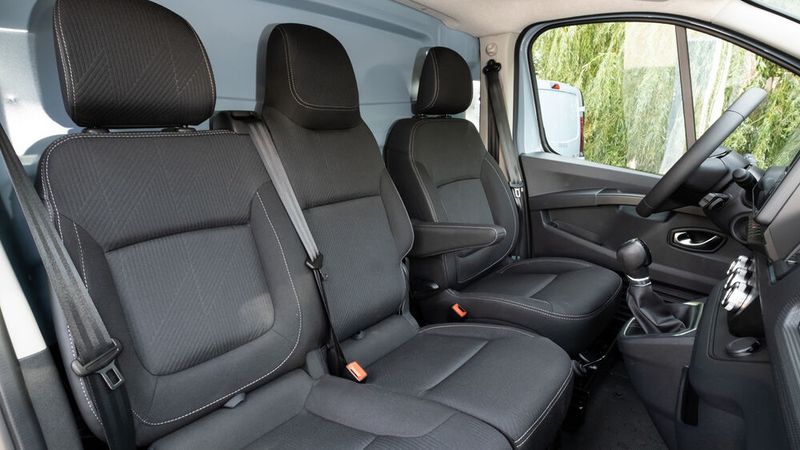 Vorne bietet der E-Trafic bis zu drei Sitzplätze. (Bild: Renault)