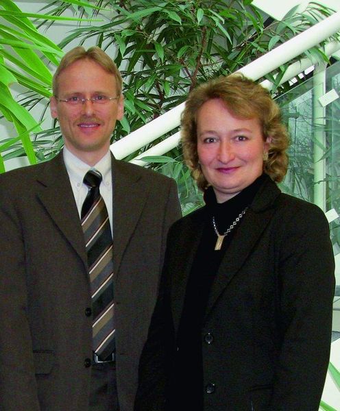 2 Im Gespräch mit: Sabine Roschiwal, kaufmännische Geschäftsführerin und Robert Merk, technischer Geschäftsführer. (Archiv: Vogel Business Media)