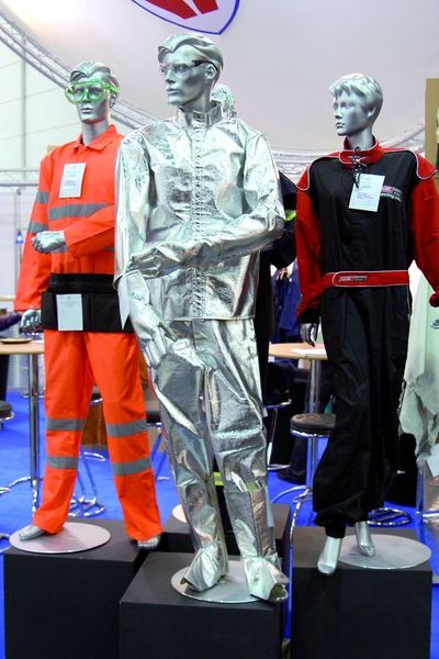 Die Hersteller von Berufs- und Schutzkleidung stellen eindrucksvoll unter Beweis, dass ihr Angebot nicht nur schützt, sondern auch noch einem modernen Styling entspricht. (Archiv: Vogel Business Media)