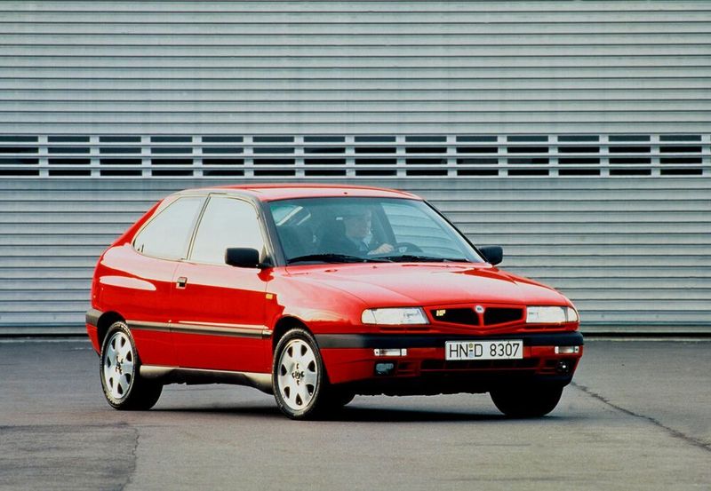 Im März 1995 stellt Lancia den dreitürigen Delta HPE erstmalig auf dem Genfer Salon vor. (Lancia)