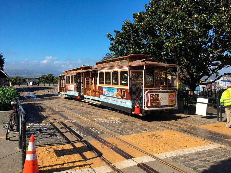 Wir machen eine Zeitreise ins 19. Jahrhundert. Zurück zu den Anfängen der industriellen Revolution. In eine Zeit wo Ärzte fürchteten, dass die die Eisenbahn zu Hirnläsionen führen könnte und Cable Cars Fackelträger der industriellen Revolution waren.  (Sergio Caré)
