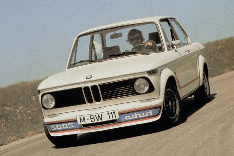 Befeuert wurde der BMW 2002 Turbo von einem 125 kW/170 PS starken 2,0-Liter-Vierzylinder-Turbomotor. (Foto: BMW)