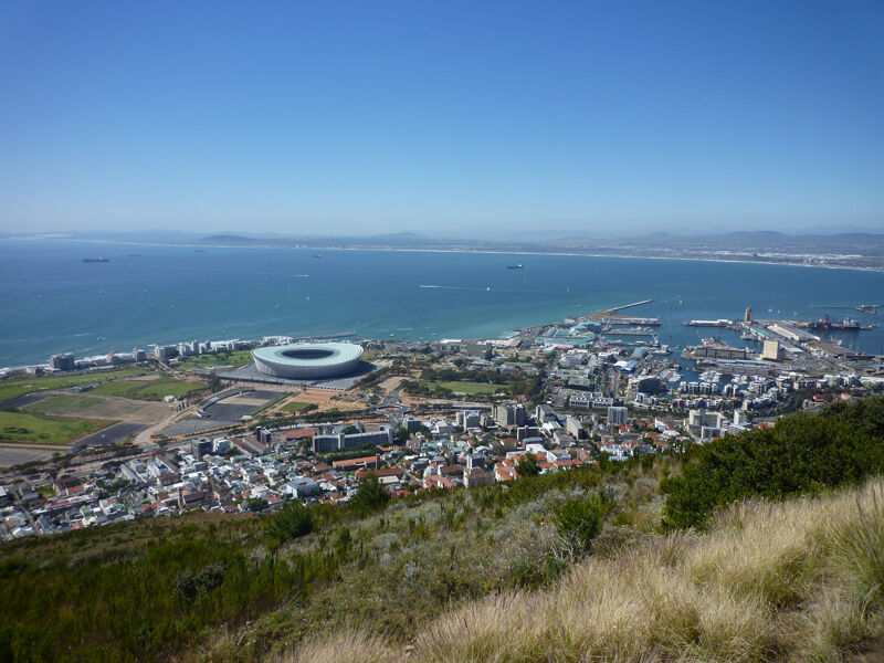 Blick auf das Capetown-Stadium und die V & A Waterfront (Archiv: Vogel Business Media)