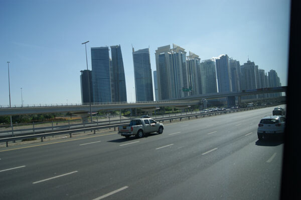 Unterwegs nach Abu Dhabi zur Ferrari-World (Archiv: Vogel Business Media)