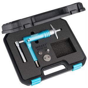 Das Werkzeug liegt in einem Koffer mit Weichschaum-Einlage, der auch Platz für weitere Adapter bietet.(Bild:  Hazet)