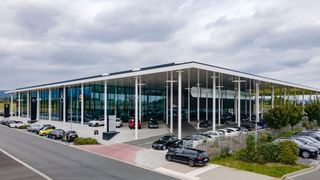 Das neue Gebäude des Senger-Standorts Oberursel ist ein Statement für den Fabrikatshandel und für den bestmöglichen Kundenservice. (Bild: Senger)