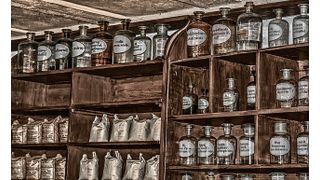 Auch Chemie muss in der Logistik transportiert werden. (Bild: pixabay.com)