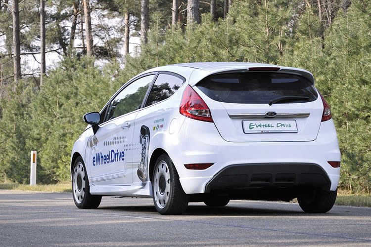 Das Fahrzeuggesamtgewicht sank: Flüssigkeitskühlung, Leistungselektronik und Controller wurden im Rad platziert – eine umfangreiche Verkabelung des Fahrzeugs ist nicht mehr norwendig. (Foto: Schaeffler)