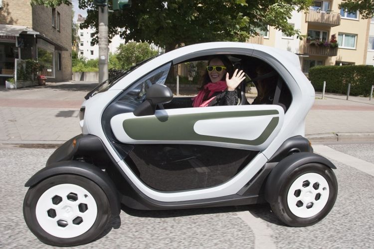 Der Twizy ist das derzeit am besten in Deutschland verkaufte E-Mobil. Laut KBA konnte der Importeur in Deutschland bis Ende Oktober 2012 insgesamt 2.174 der als Quad zugelassenen Leichtmobile absetzen. (Foto: Renault)