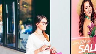 Gute Lesbarkeit aus allen Betrachtungswinkeln soll das LG-Signage-Display 55XE4F bieten. (LG)