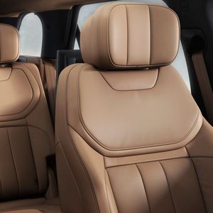 Auf Wunsch gibt es auch einen tierhautfreien Bezug, bei den Briten Ultrafabrics genannt.(Bild:  Range Rover)