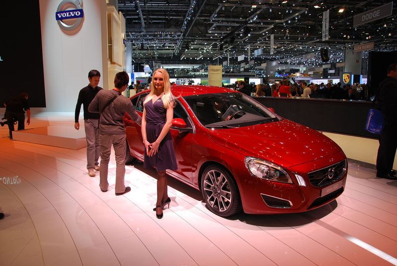 Der neue Volvo S60 ist der eindeutige Star auf dem Messestand des schwedischen Autobauers in Genf. (Archiv: Vogel Business Media)