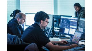 Blick in den Software-Hub von Mercedes-Benz. (Bild: Mercedes-Benz AG)