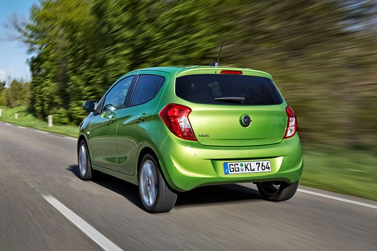 Optisch erinnert nur die Frontpartie mit dem Trapez-Kühlergrill, dem zentralen Opel-Blitz auf der Chromspange und den nach hinten spitzverlaufenden Lichtern an einen Opel. (Opel)