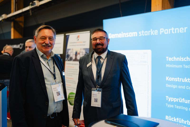 Harald Lukosz (links) und Hans-Martin Hanke vom VQWS waren auch wieder mit dabei. (Bild: tinografiert)