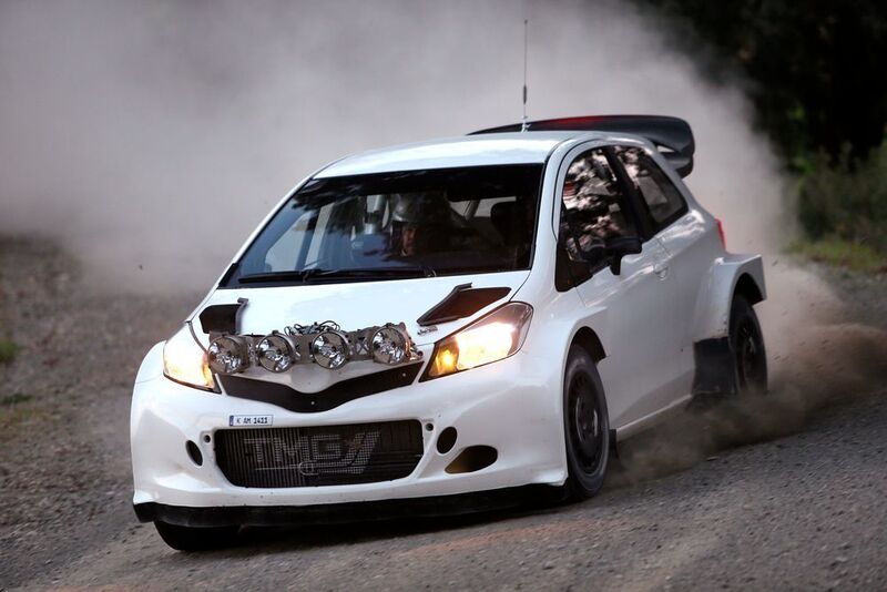 „Beim WRC-Fahrzeug ist es eher Zufall, wenn Technologien mal für die Serienproduktion genutzt werden können. Man schaut da bei der Optimierung primär auf den Rennwagen ohne Bezug zur Serie