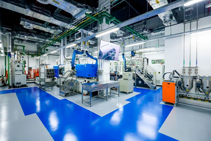 Das neue Covestro TPU-Anwendungsentwicklungszentrum in Guangzhou – konzipiert für die gemeinsame Entwicklung von Materiallösungen mit Kunden in Südchina. (Bild: Covestro)