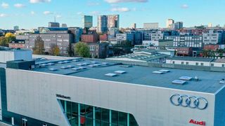 Blickfang am Südkanal: Das neue Audi-Terminal von Auto Wichert in Hamburg. (Auto Wichert)