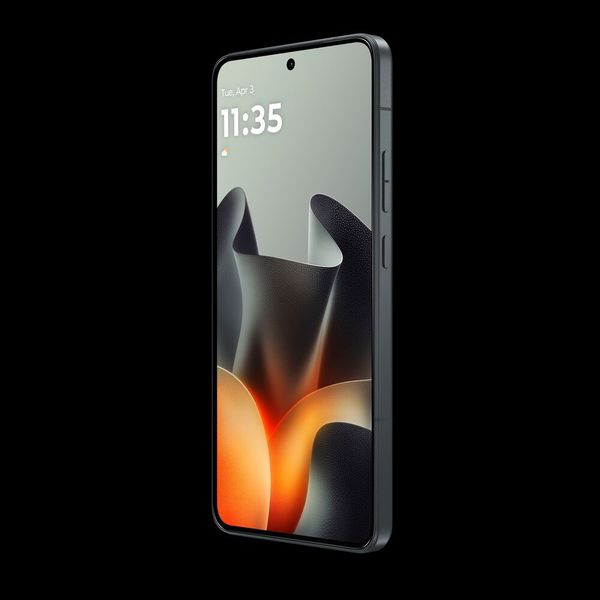 Auf der Frontseite des Edge 70 max ist eine 32-MP-Selfie-Kamera integriert. (Bild: Motorola)