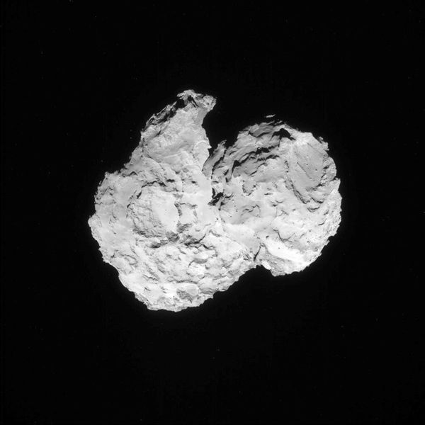 Dieses Bild des Kometen 67P/Churyumov-Gerasimenko wurde am 7. August 2014 von der Navigationskamera an Bord der Raumsonde Rosetta aus etwa 83 km Entfernung zum Kometen aufgenommen. (Bild: ESA)