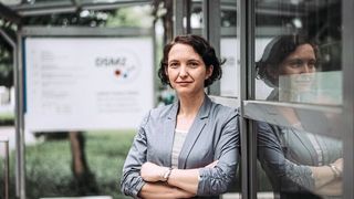 Prof. Dr. Yvonne Mast von der Deutschen Sammlung von Mikroorganismen und Zellkulturen (Bild: DSMZ)